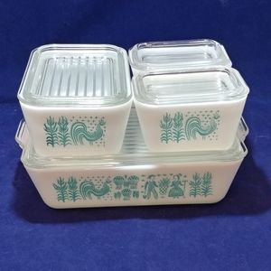 Vintage Pyrex Amish Butterprint Refrigerator Set